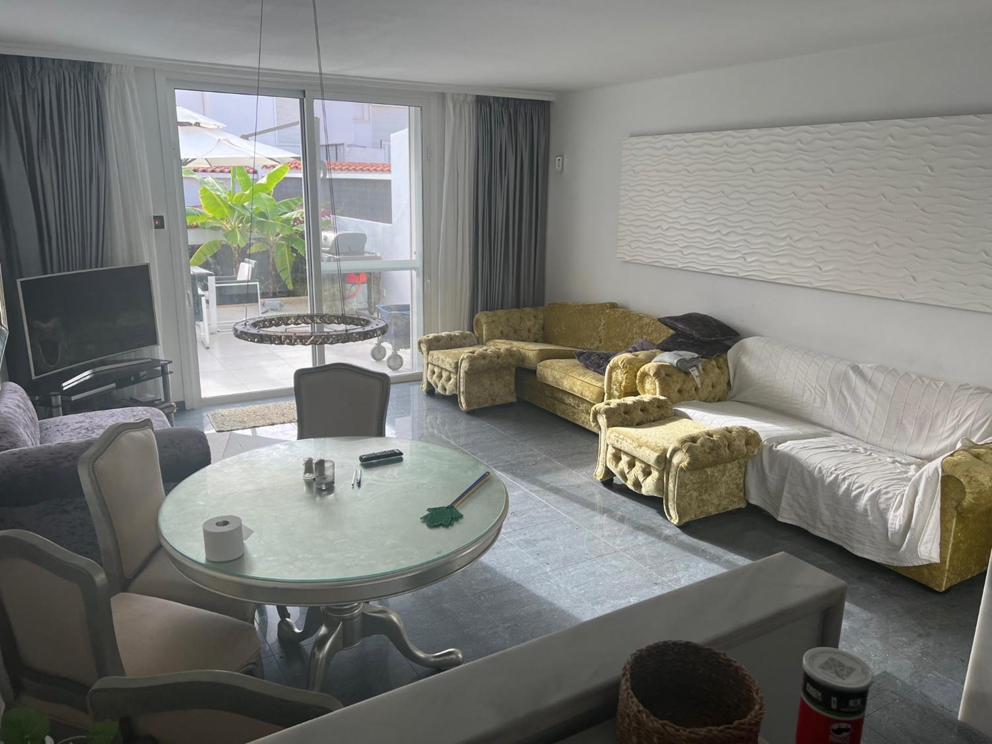 Luxury 4 Bedroom With Jacuzzi & Large Garden Villa Playa de las Americas (Tenerife)