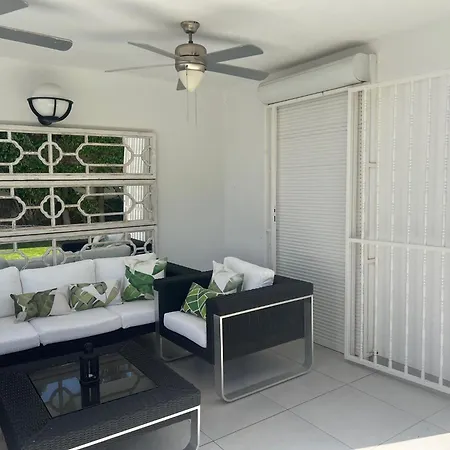 Luxury 4 Bedroom Villa With Jacuzzi & Large Garden Playa de las Americas  Exterior photo