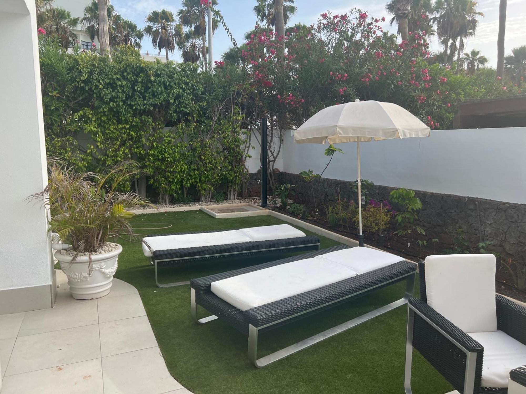 Luxury 4 Bedroom With Jacuzzi & Large Garden